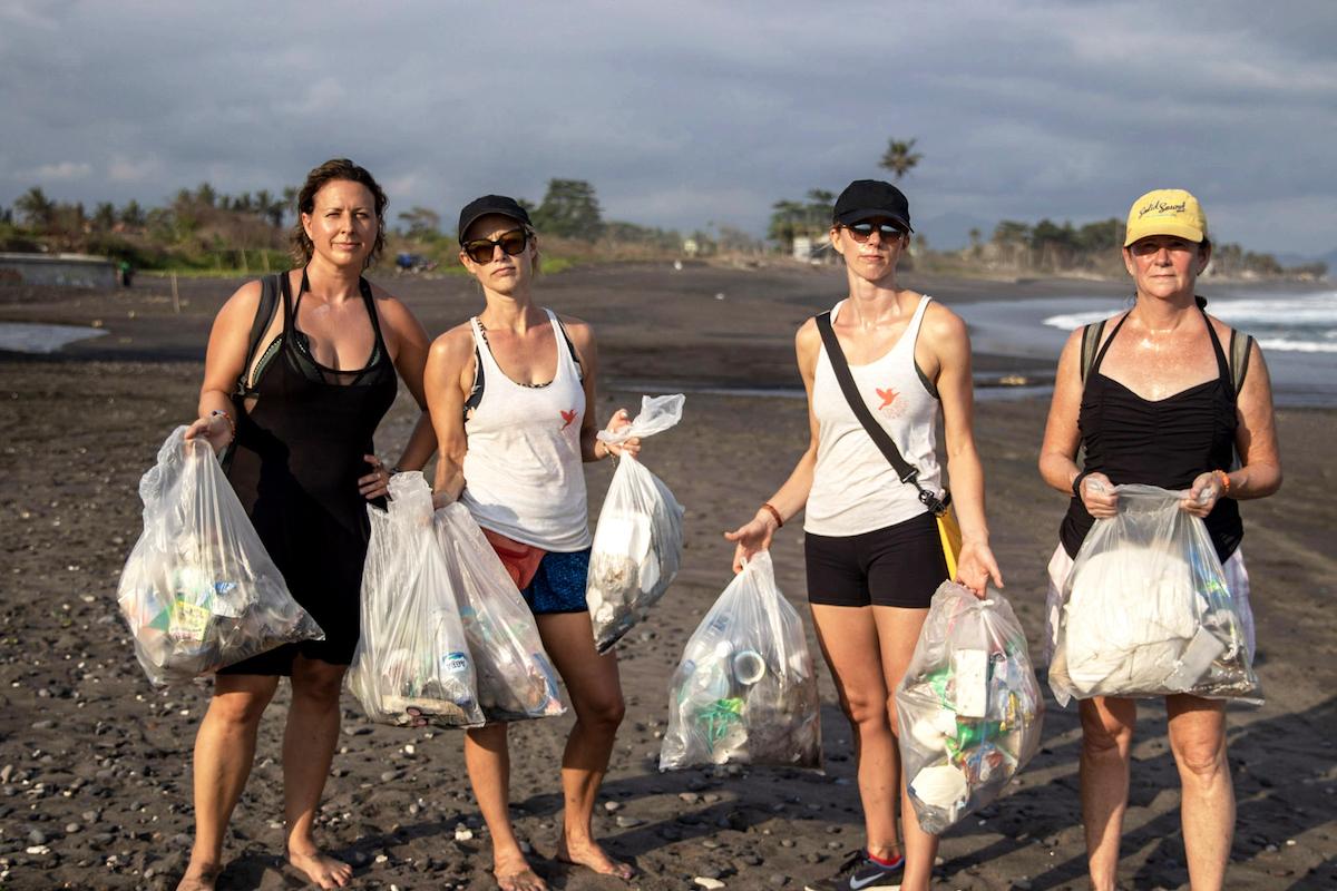 Bali Retreat Beach Cleanup Crew