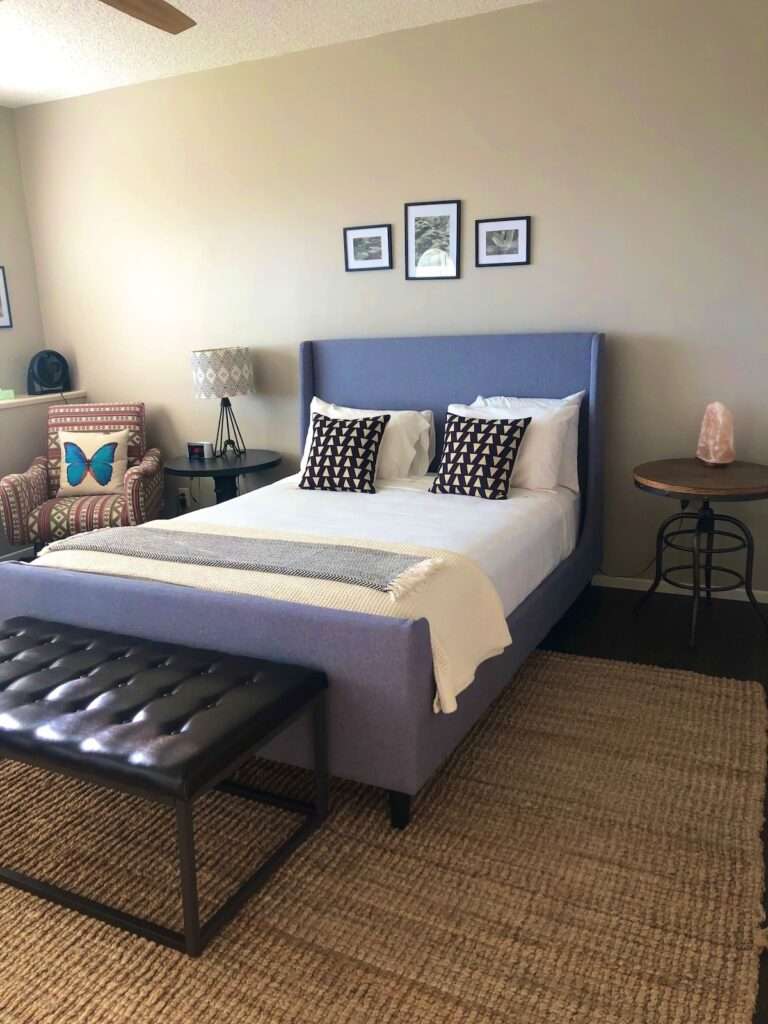 bedroom suite at Silent Stay Meditation Center